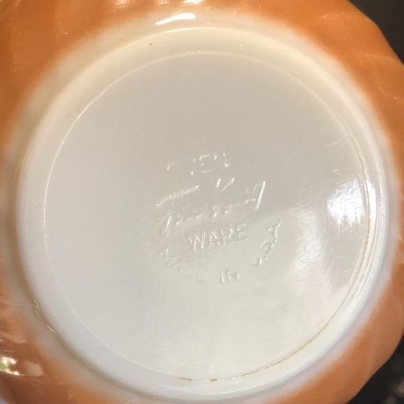 Fire King Peach lustre Vintage bowl, 2 mugs cups - Picture 6 of 17